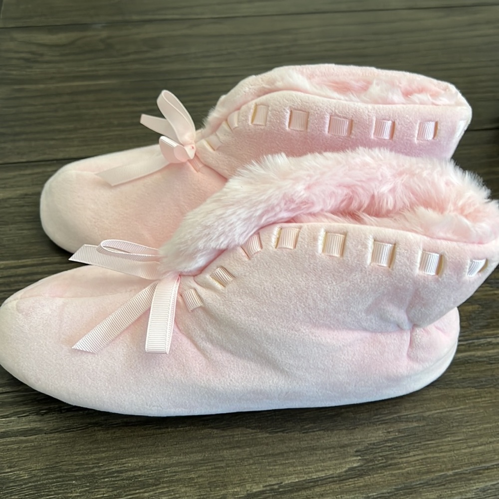 Dearfoams Pink Women's Slippers - Picture 6 of 6